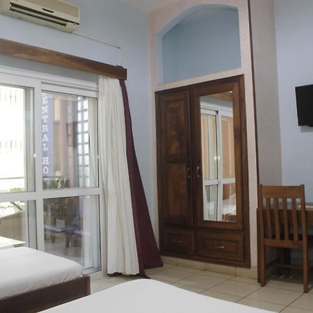 Central Hotel Antsiranana Екстериор снимка