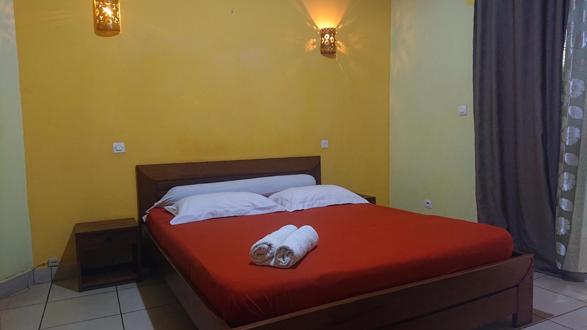 Central Hotel Antsiranana Стая снимка
